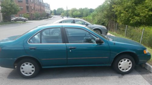 1995 nissan sentra gxe sedan 4-door 1.6l