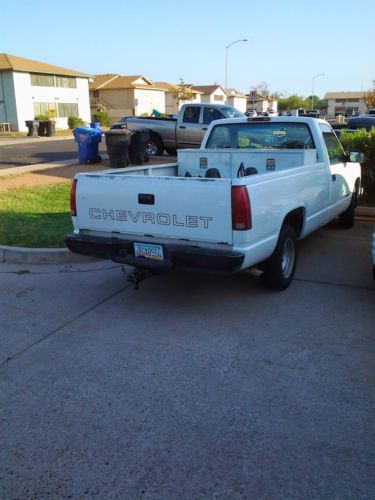 1997 chevrolet pickup, white, 152,000, no rust; arizona truck.  really has power