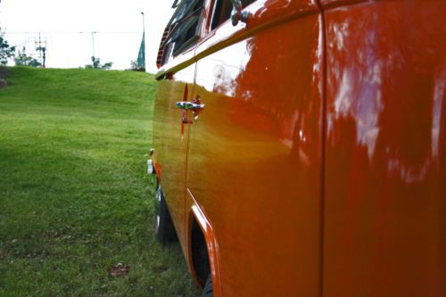 *********1974 Volkswagen Westfalia WILL SHIP WORLDWIDE NO RESERVE**********, image 4