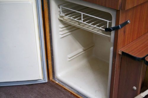 *********1974 Volkswagen Westfalia WILL SHIP WORLDWIDE NO RESERVE**********, image 16