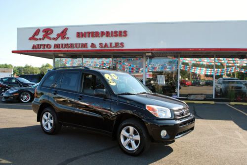 Toyota rav4 l all wheel drive loaded, low miles 1 yr. warr. 1 owner