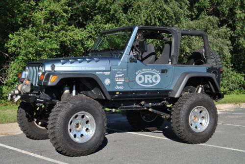 1998 jeep wrangler sahara sport utility 2-door 4.0l