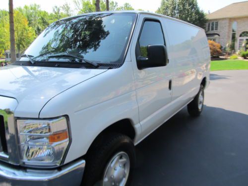 2013 ford e-250 base standard cargo van 3-door 4.6l