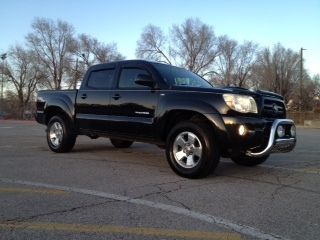 2005 toyota tacoma base crew cab pickup 4-door 4.0l