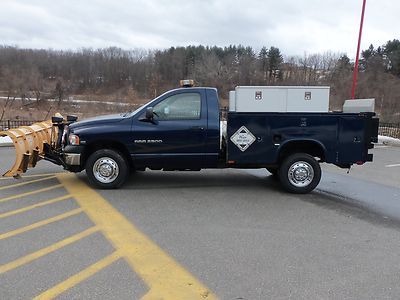 2005 dodge ram2500 4x4 utility box 5.7 auto fisher plow 66,000 miles