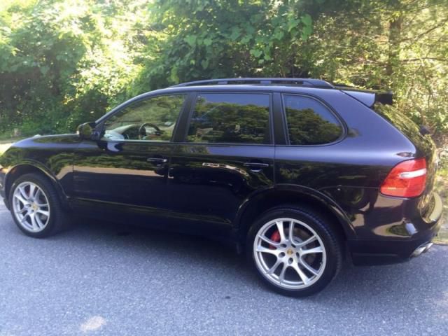 Porsche: cayenne turbo