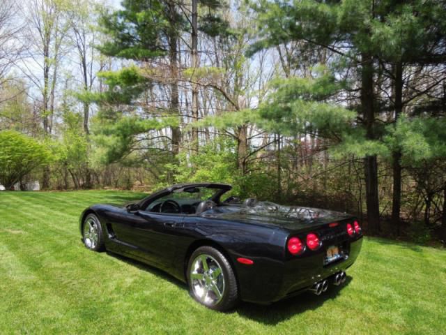 Chevrolet: corvette base convertible 2-door