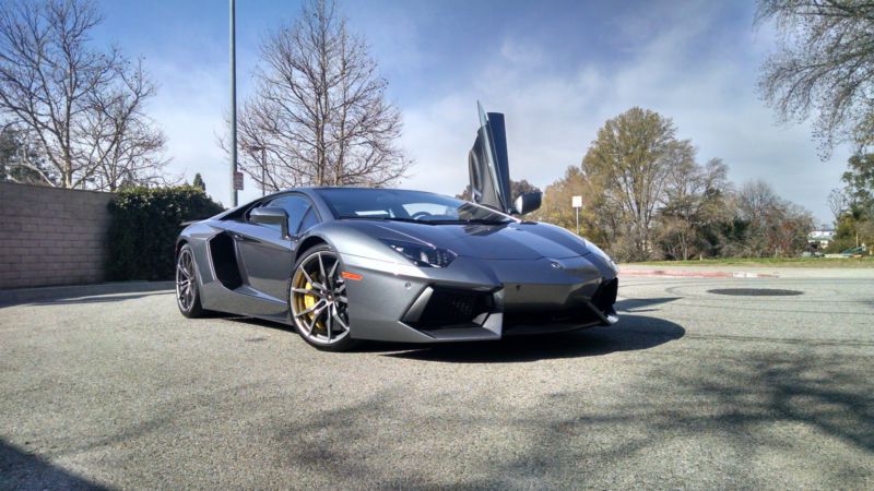 2012 lamborghini aventador