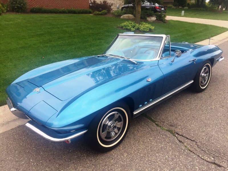 1966 chevrolet corvette roadster