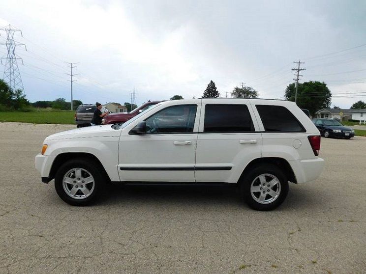 2007 white jeep grand cherokee laredo 4x4