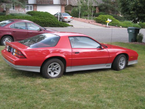 1988 chevrolet camaro base coupe 2-door 2.8l, 5 speed, 41,000 original miles