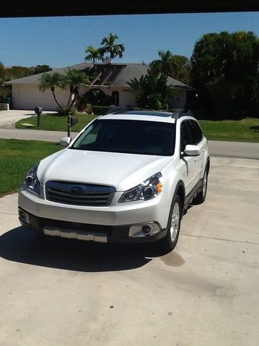 2012 subaru outback 2.5i limited / cdf pearl white,navigation/back up camera