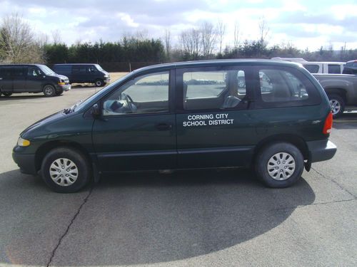 1998 plymouth voyager mini passenger van 3.3l