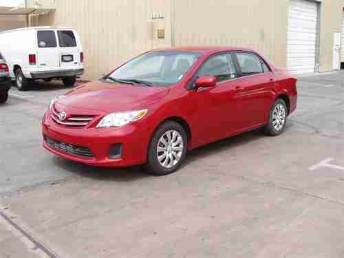 2013 Toyota Corolla LE Sedan 4-Door 1.8L, image 9