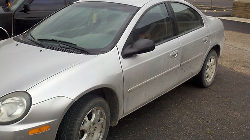 2003 dodge neon 152,677 miles have key starts and runs