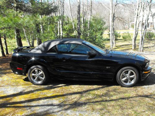 2005 mustang gt convertible premium edition 5628 miles