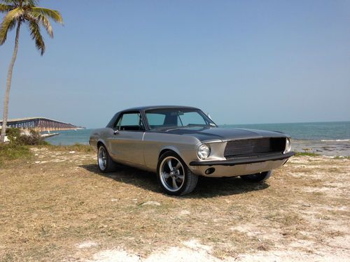 Custom 1968 ford mustang