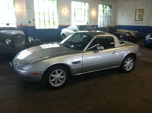 Vintage mazda miata, mint condition, 28,000 miles, rare automatic transmission