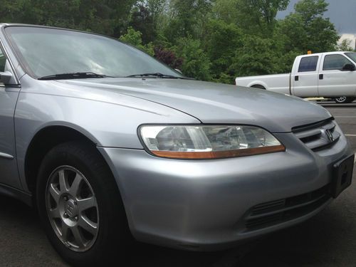 2002 honda accord se , 4 cylinder , new rebuild auto transmission .