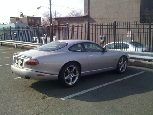 2005 jaguar xkr base coupe 2-door 4.2l