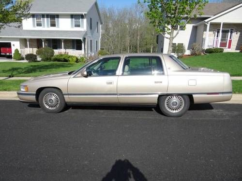 1995 cadillac deville base sedan 4-door 4.9l parts or engine rebuild great body