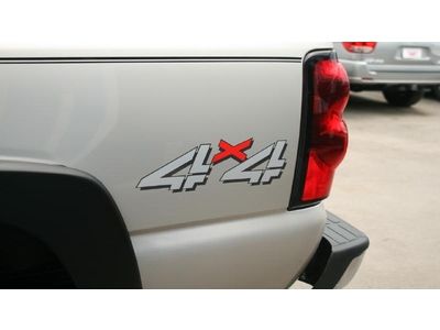 8.1L CD Ext Cab 4X4 LS Dual Climate Control Steering Wheel Controls Bedliner, image 8