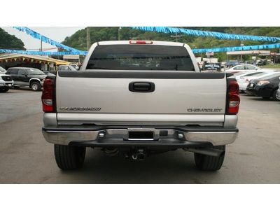 8.1L CD Ext Cab 4X4 LS Dual Climate Control Steering Wheel Controls Bedliner, image 9