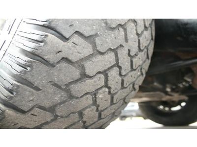 8.1L CD Ext Cab 4X4 LS Dual Climate Control Steering Wheel Controls Bedliner, image 13