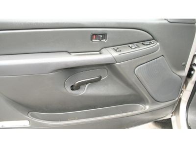 8.1L CD Ext Cab 4X4 LS Dual Climate Control Steering Wheel Controls Bedliner, image 27