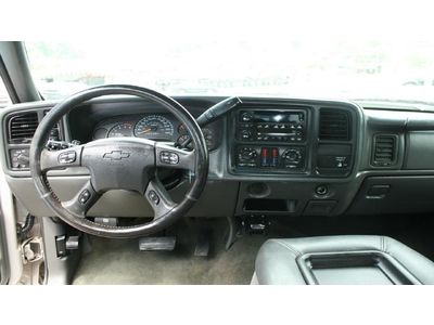 8.1L CD Ext Cab 4X4 LS Dual Climate Control Steering Wheel Controls Bedliner, image 36