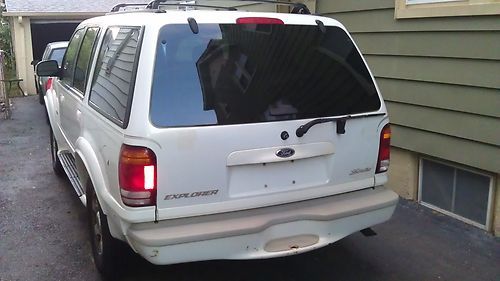 1999 ford explorer limited..........