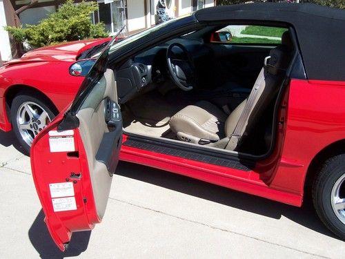 1997 Pontiac Firebird Trans Am WS6  Ram Air Convertible 2-Door 5.7L, image 2