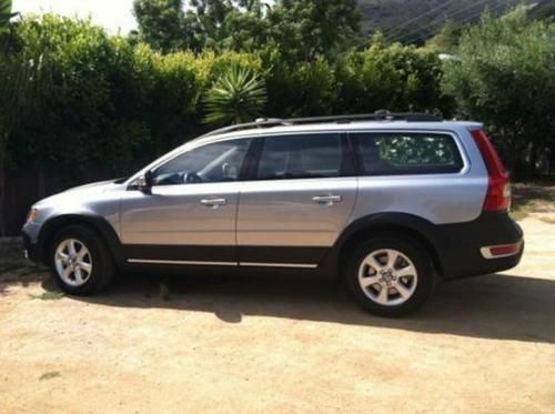 2012 volvo xc70 3.2 wagon 4-door 3.2l