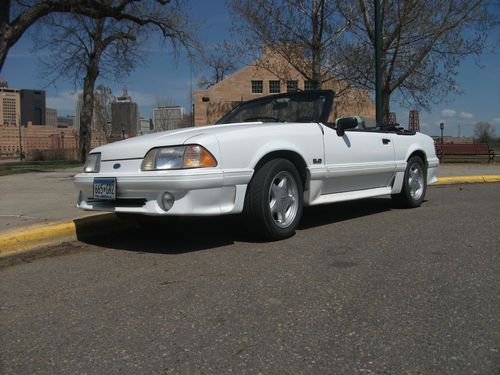 1993 ford mustang gt convertible 2-door 5.0l