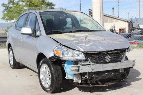 2013 suzuki sx4 salvage repairable rebuilder only 14k miles will not last!!!