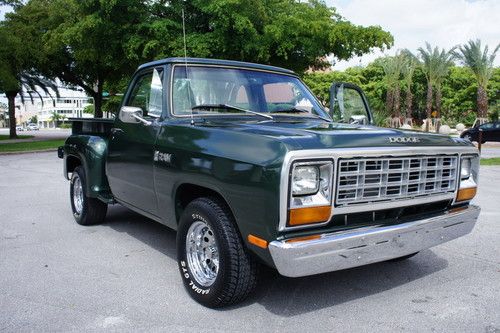 Dodge ram d-150      v8  big block   1982