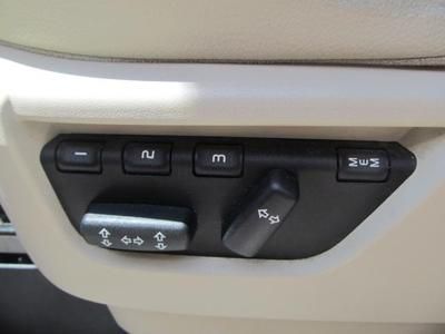 4dr Wgn SC SUV 4.2L NAV CD 4X4 Power Windows Power Door Locks Tilt Wheel, image 26