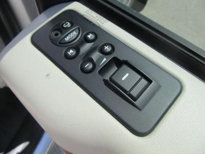 4dr Wgn SC SUV 4.2L NAV CD 4X4 Power Windows Power Door Locks Tilt Wheel, image 36