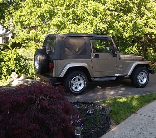 2004 jeep wrangler sahara 4x4 - only 52k miles!