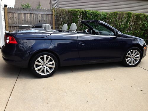 2009 volkswagen eos komfort convertible 2-door 2.0l