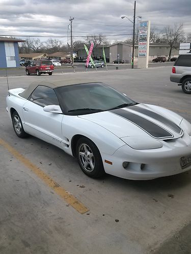 2000 pontiac firebird convertible 2-door 3.8l white black racing stripes