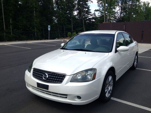 2005 nissan altima 2.5 s, excellent condition, with no accident
