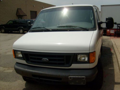 2007 ford e-350 super duty base standard cargo van 2-door 6.0l