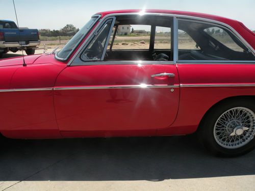 1967 MGB GT 43K ORIGINAL MILES L@@K L@@K NO RESERVE, image 3