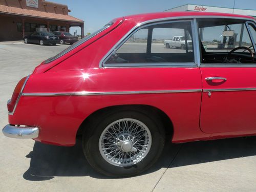 1967 MGB GT 43K ORIGINAL MILES L@@K L@@K NO RESERVE, image 6