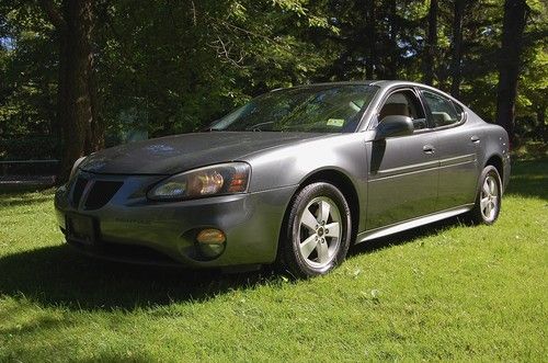 Beautiful 2005 pontiac grand prix 4 dr sedan, no reserve.. safety inspected