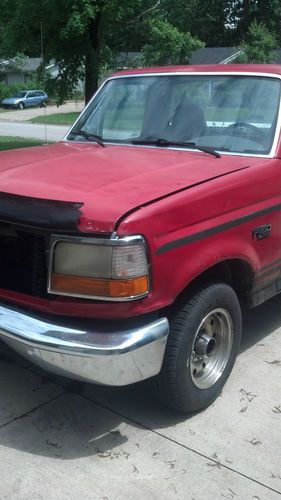 1993 ford f-150 xl standard cab pickup 2-door 4.9l