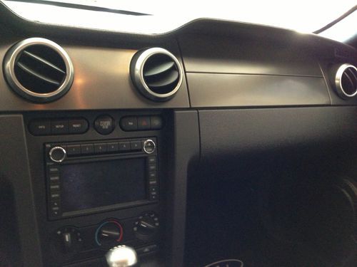 2009 Ford Shelby GT500 w/ White Painted stripes!, image 9