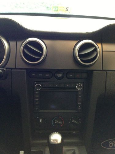 2009 Ford Shelby GT500 w/ White Painted stripes!, image 10