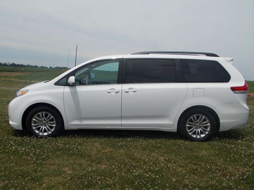 2013 toyota sienna xle mini passenger van 5-door 3.5l